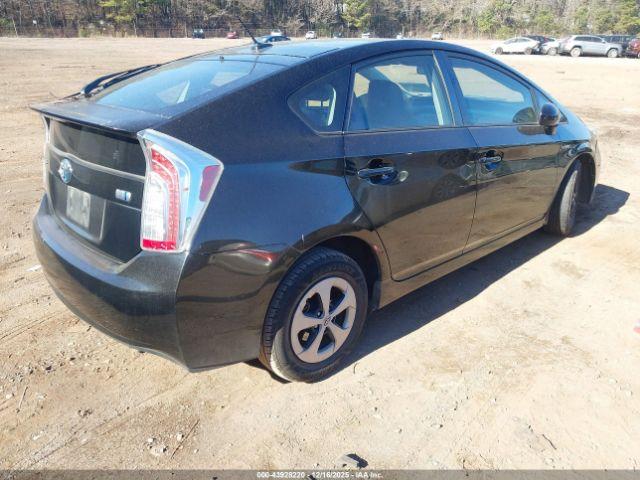 Toyota Prius Three Image 2