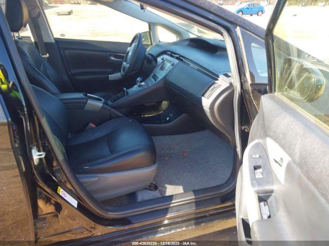 Toyota Prius Three Image 16