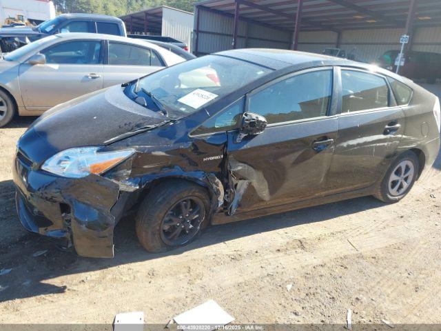 Toyota Prius Three Image 14