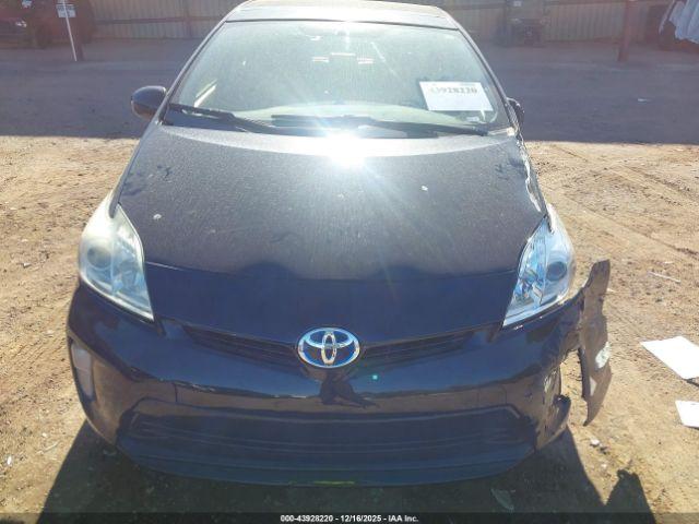 Toyota Prius Three Image 8