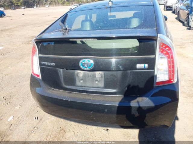 Toyota Prius Three Image 15