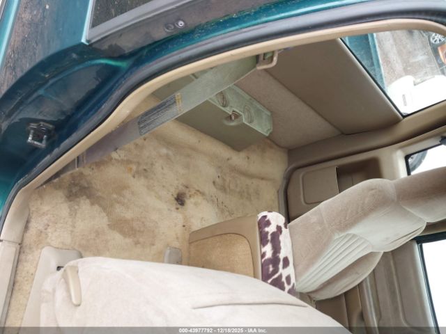 Chevrolet S-10 Ls Fleetside Image 8