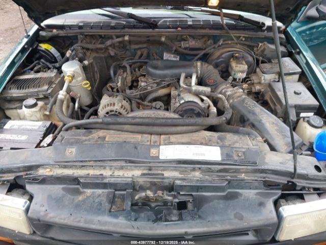 Chevrolet S-10 Ls Fleetside Image 11