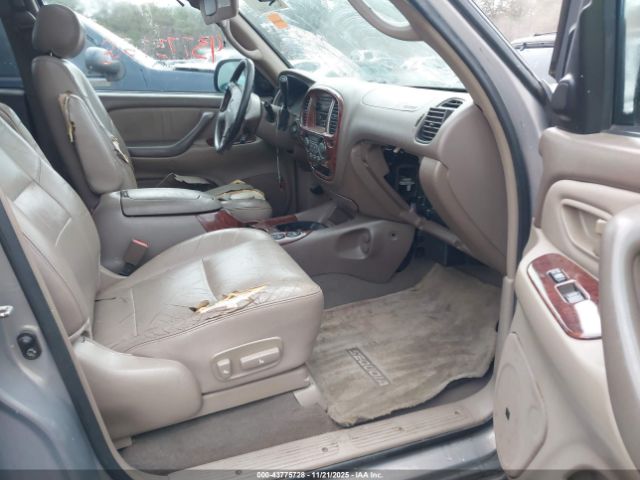 Toyota Sequoia Limited V8 Image 3