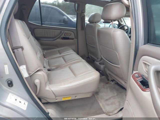 Toyota Sequoia Limited V8 Image 8